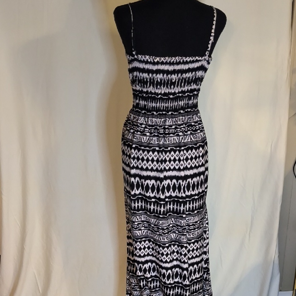 Bobbie Brooks Black and White Spaghetti Strap Sundress - Picture 4 of 7